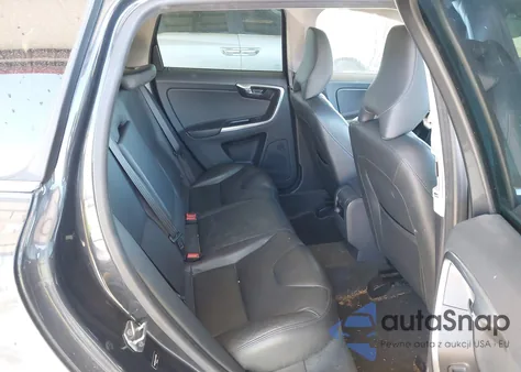 2015 Volvo Xc60 T6 z USA, uszkodzony, nr VIN YV4902RK5F2720055